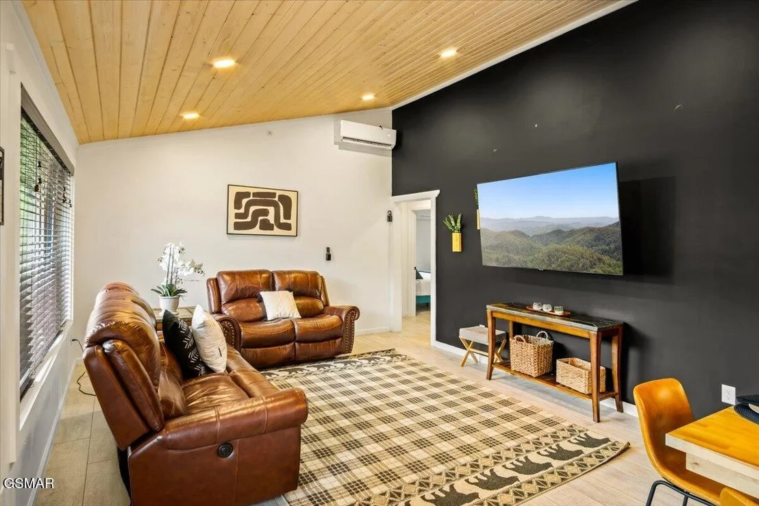 Photo of 621 Hardin Lane