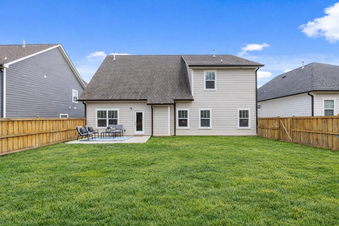 Photo of 595 Deer Valley Dr