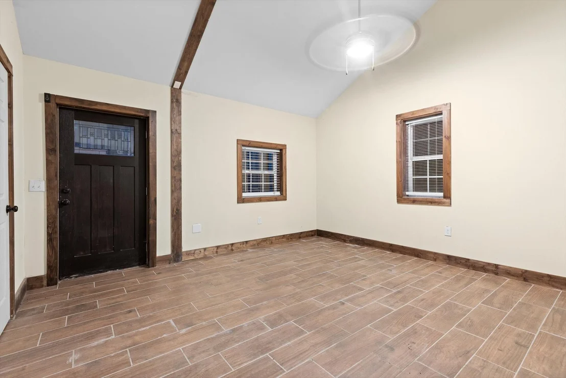 Photo of 400 Maple Trail