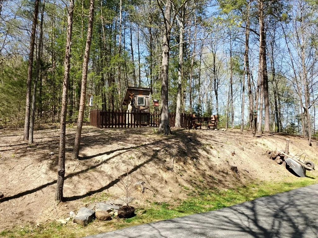 Photo of 2104 Matt Road
