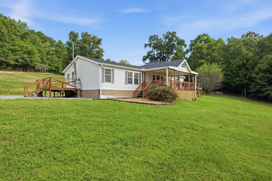 Photo of 312 Eaves Ferry Road
