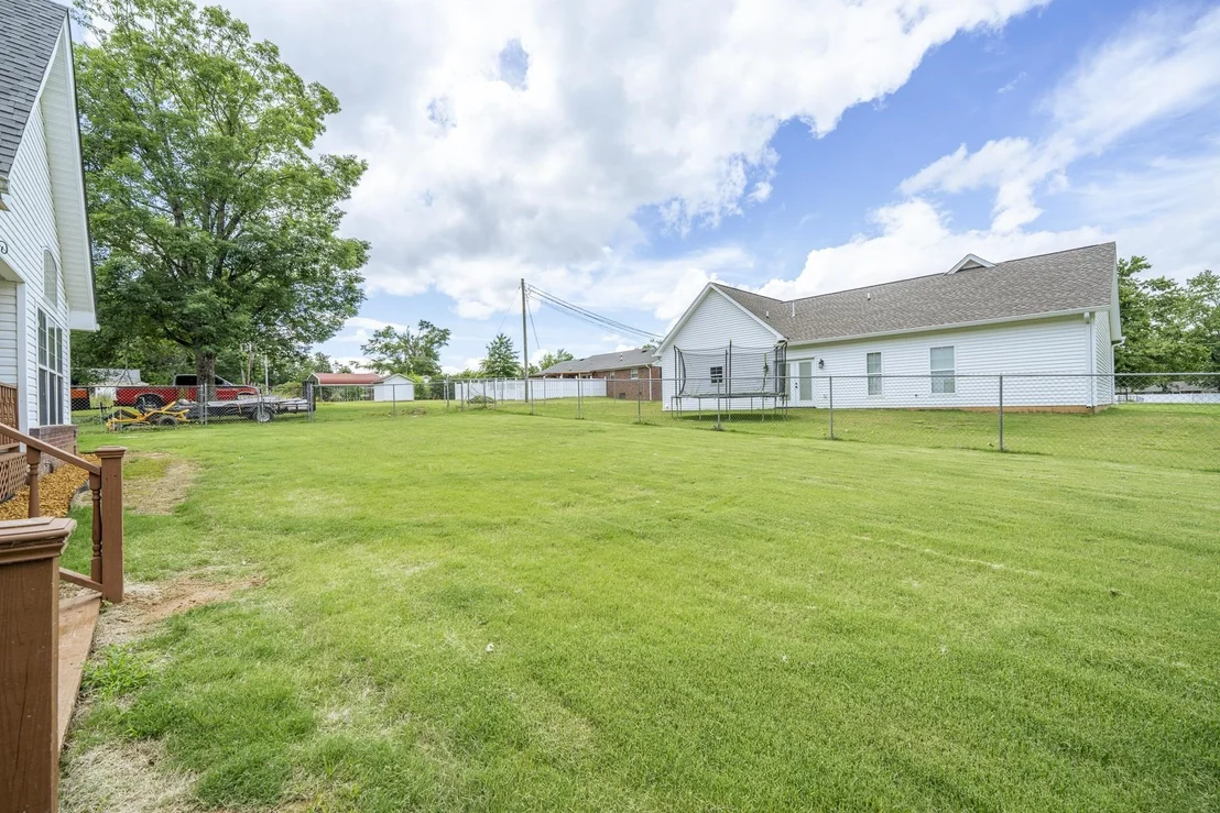 Photo of 135 BETSY DR