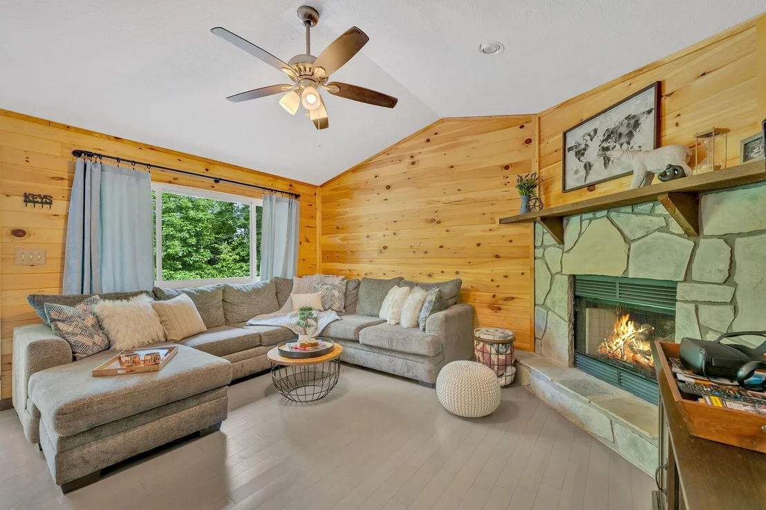 Photo of 930 Hideaway Hills Cir