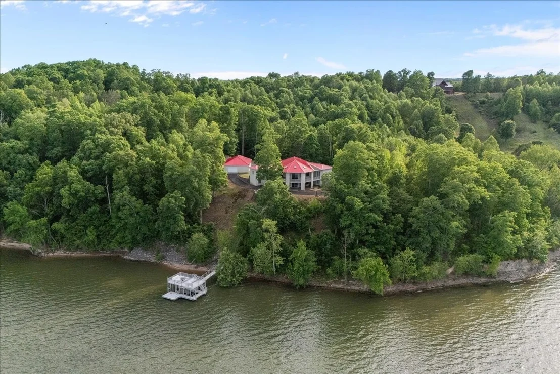 Photo of 867 River Oaks Dr