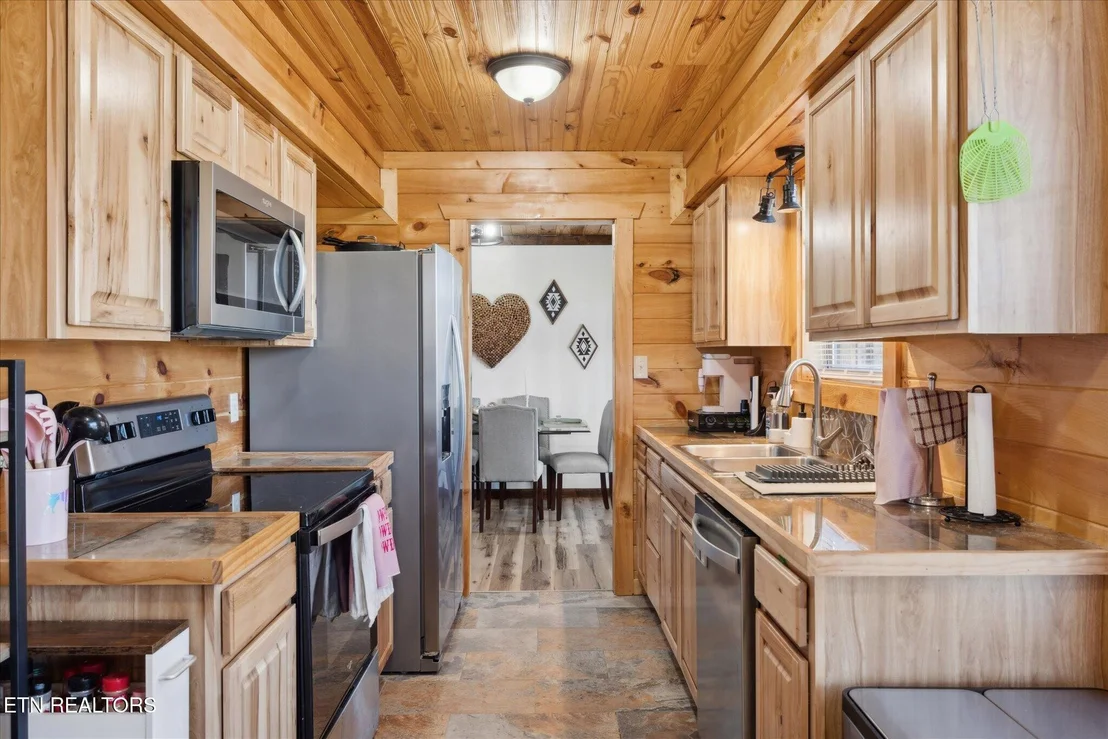Photo of 1452 Kay View Drive