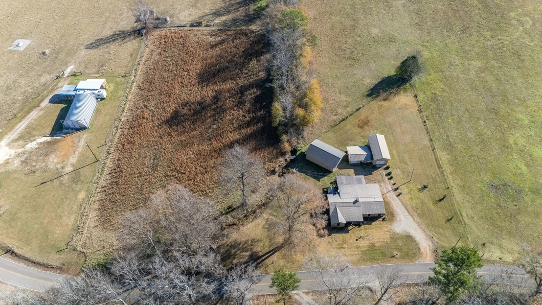 Photo of 605 Robinson Rd