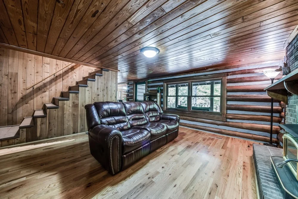 Photo of 1049 Alpine Rd