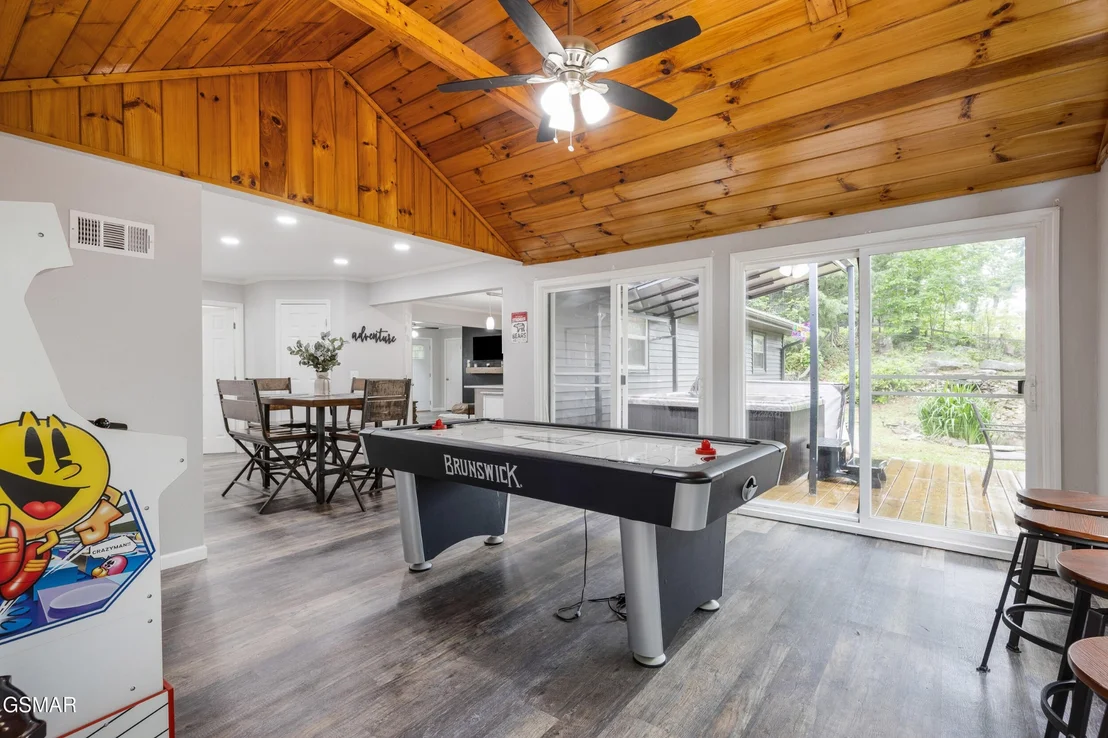 Photo of 2887 Pine Haven Drive