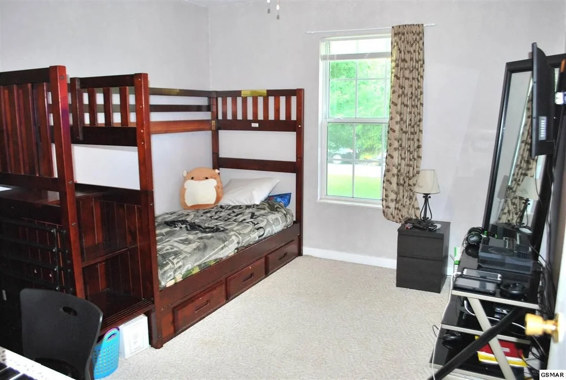 Photo of 227 River Valley Circle