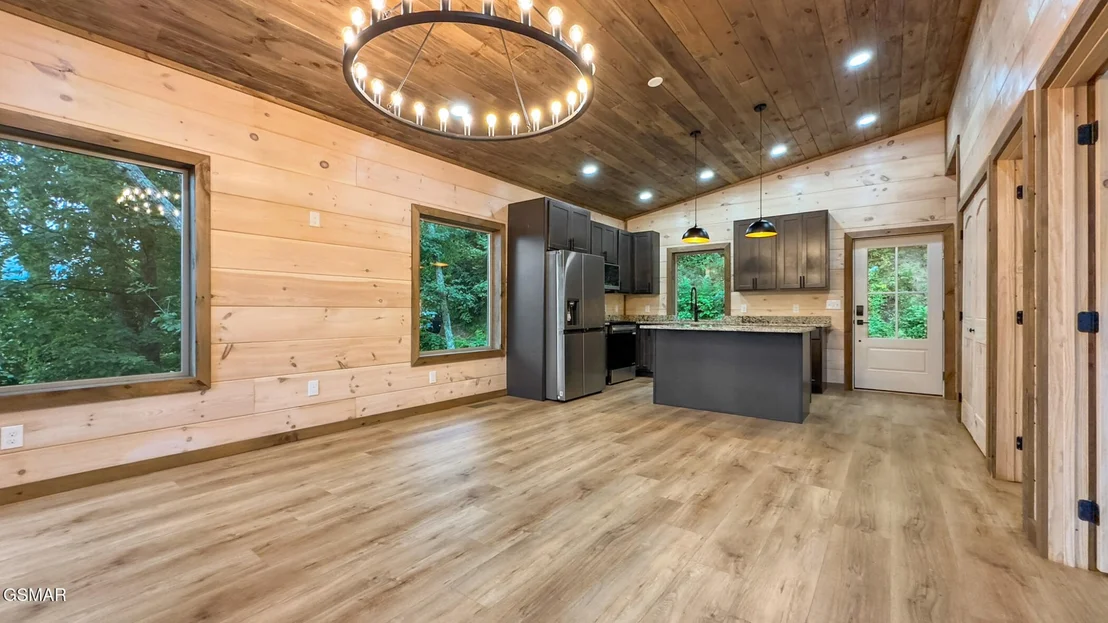 Photo of 810 Upper Windsor Way