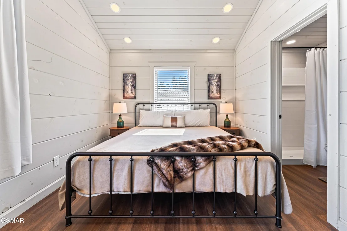 Photo of 2848 Sequoia Road
