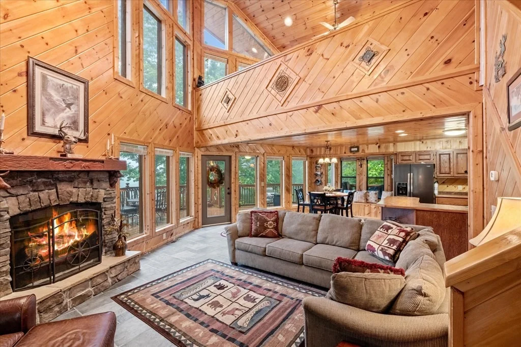 Photo of 2737 Pine Crest Lane