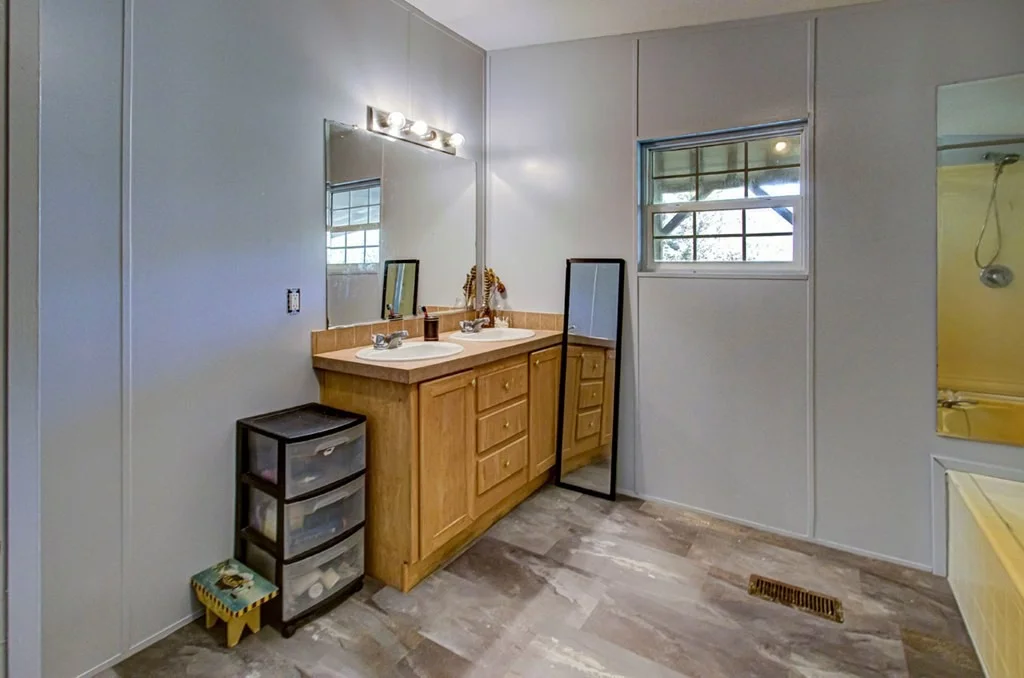 Photo of 2035 Mountain Spring Way