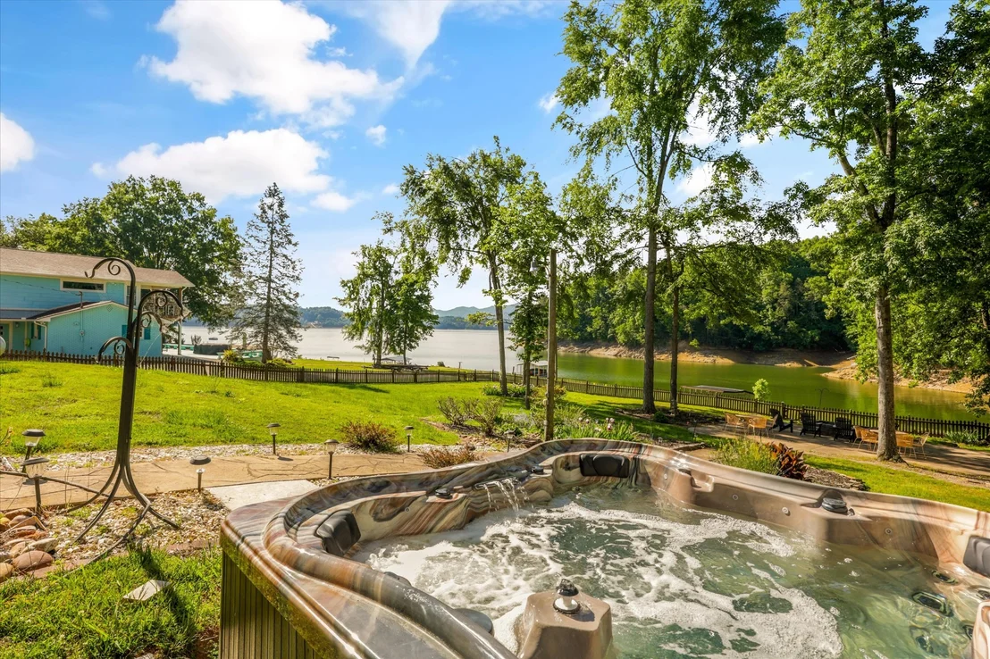 Photo of 2177 Riverview Dr