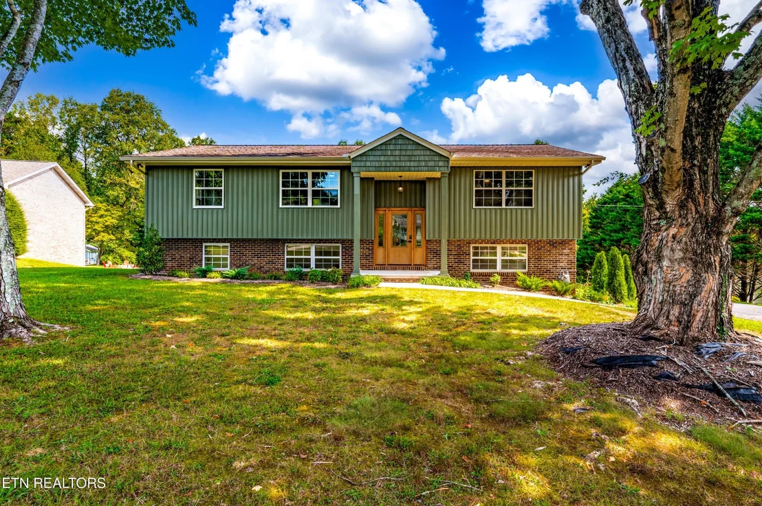 Photo of 1205 Hoss Rd
