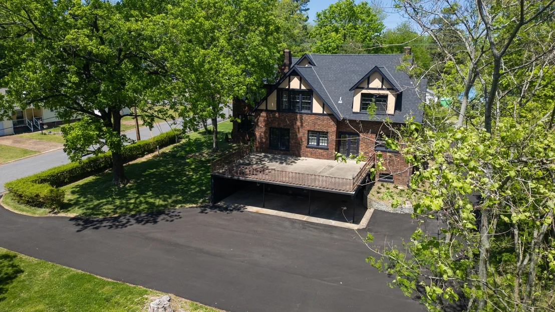 Photo of 1007 Poplar St