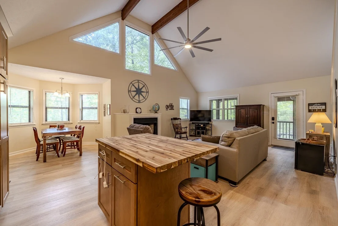 Photo of 325 MURRAY LN