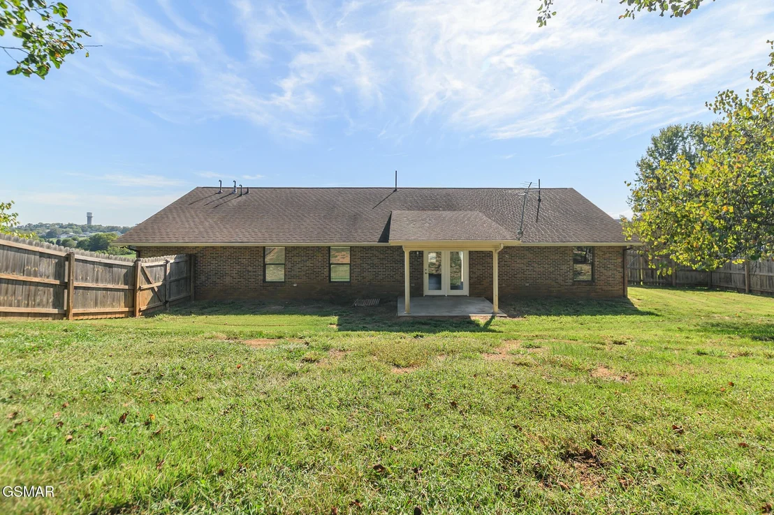 Photo of 2115 Bradley Lane