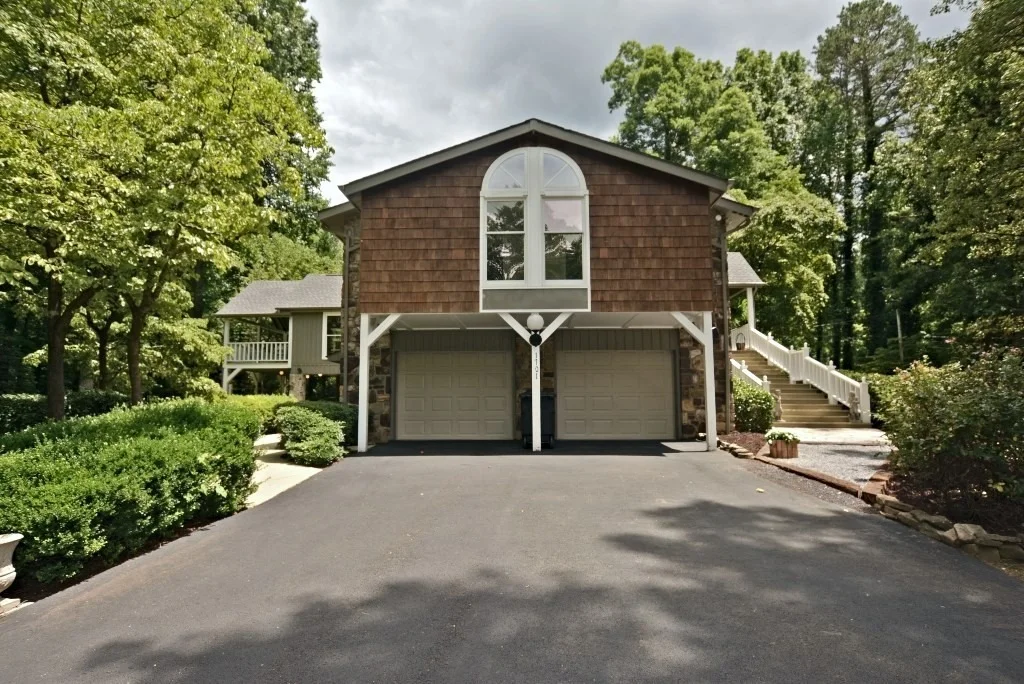 Photo of 1701 White Oak Drive
