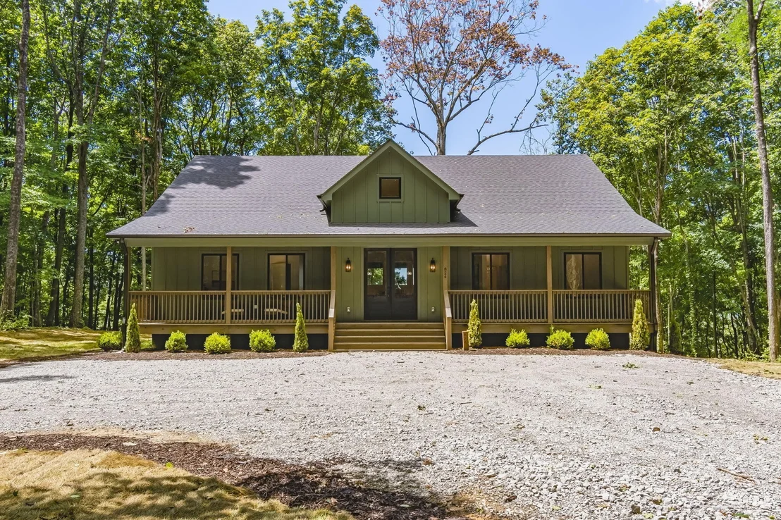 Photo of 824 Valley View Drive