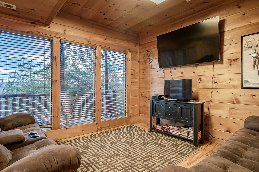 Photo of 943 Falcon View Way