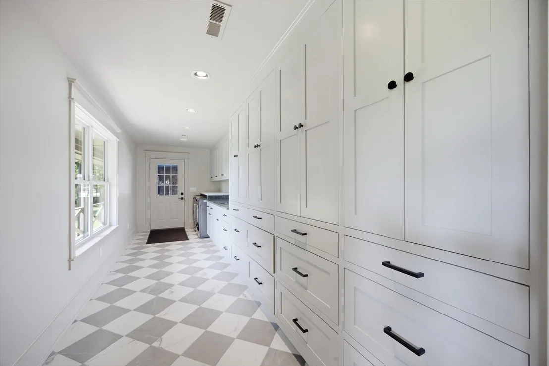 Photo of 965 Lofton Lane