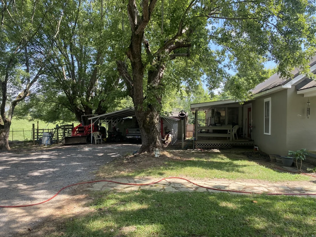 Photo of 691 Hodges Bridge Rd
