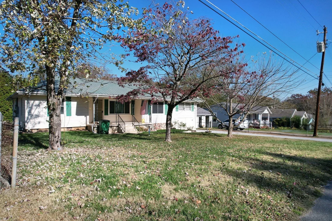 Photo of 3453 Bennett Road
