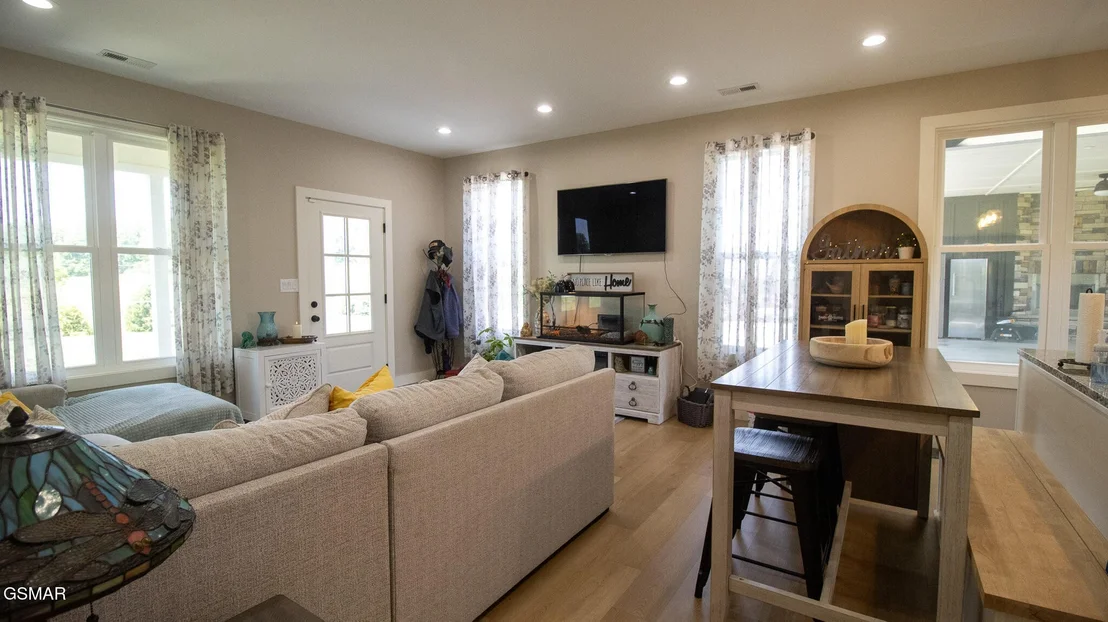 Photo of 2384 Valley Home Rd