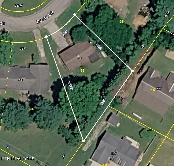 Photo of 936 Devon Circle