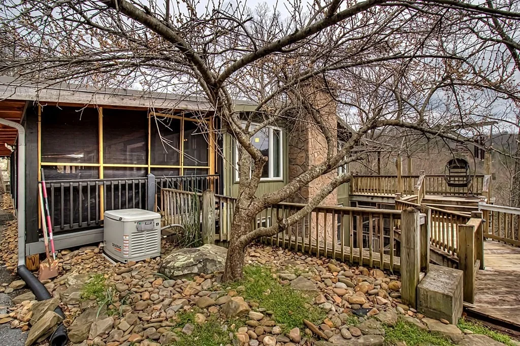 Photo of 2324 Headrick Lead