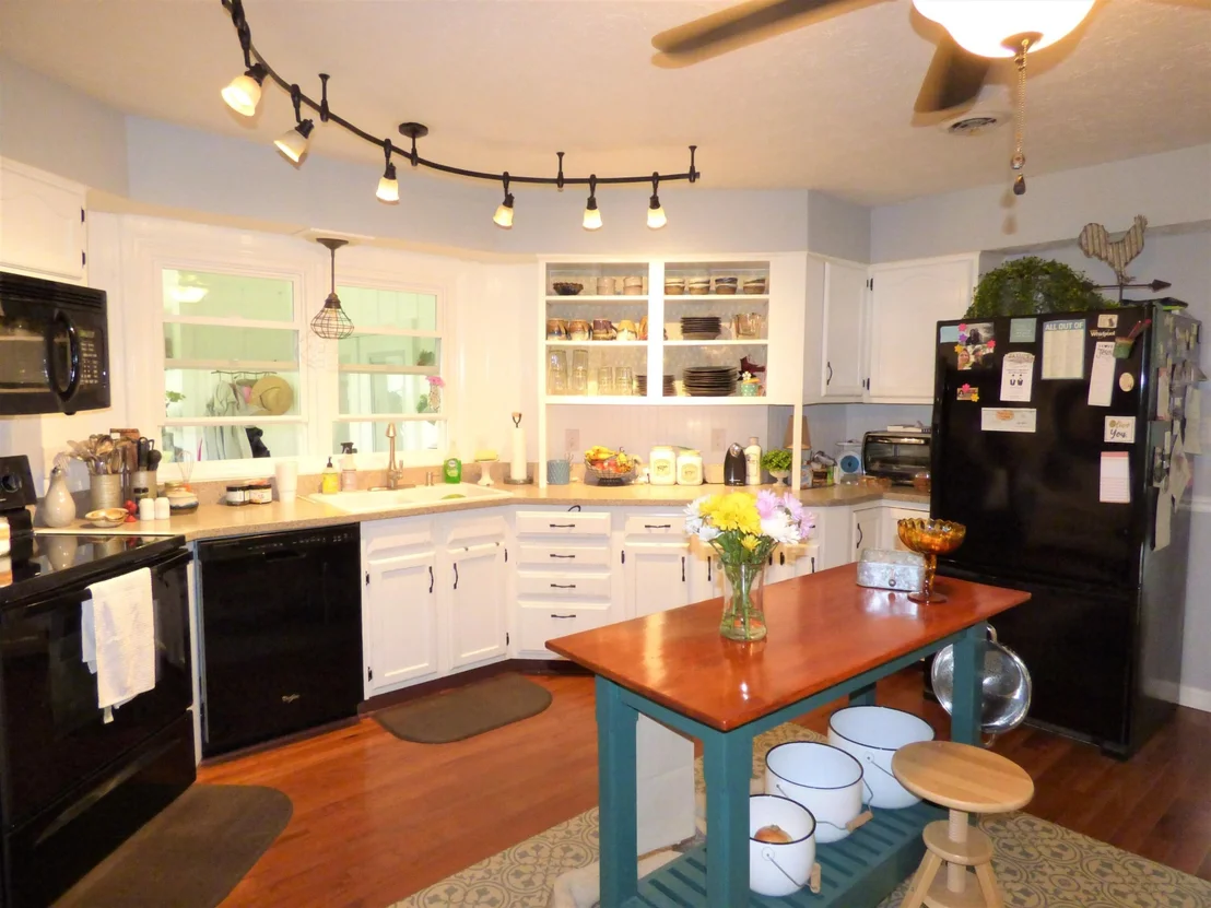 Photo of 674 Whippoorwill Drive