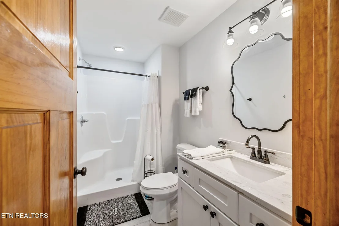Photo of 330 Rainbow Circle