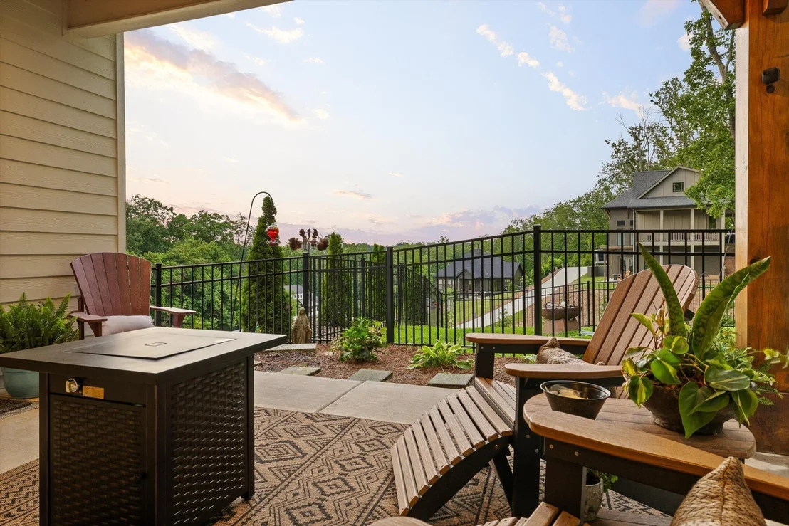 Photo of 9962 Caseview Drive