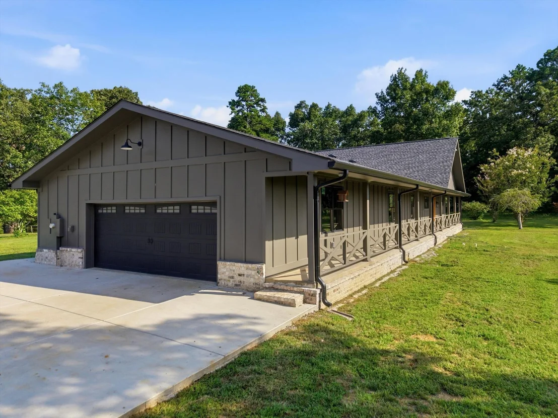 Photo of 965 Lofton Lane