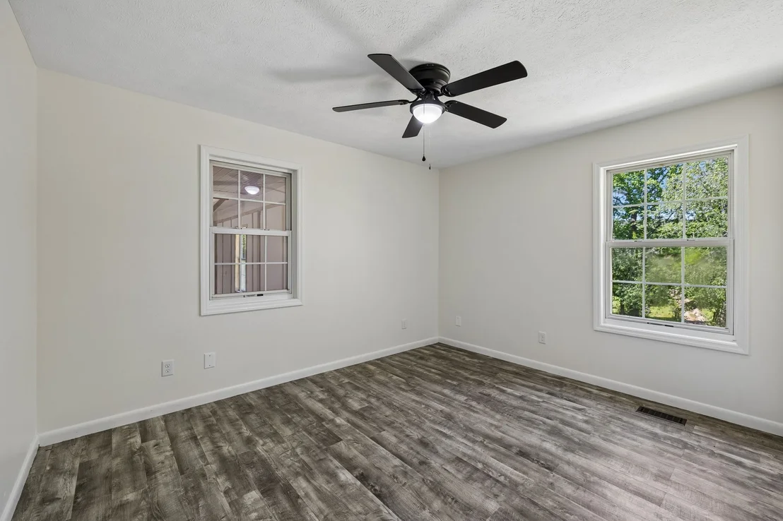 Photo of 619 Longbranch Rd