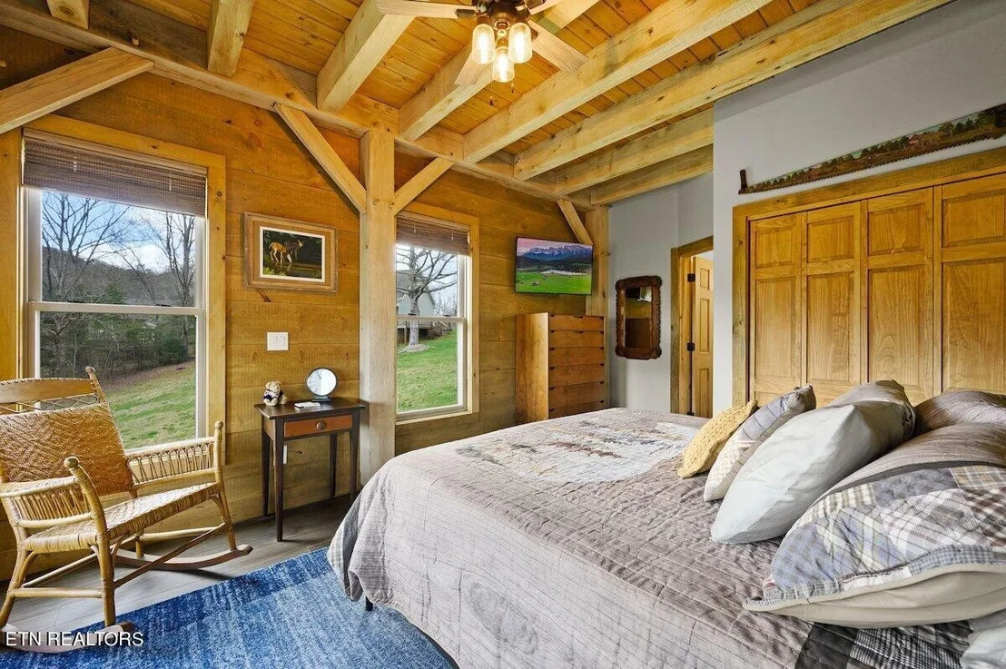 Photo of 4032 Roundtop Drive