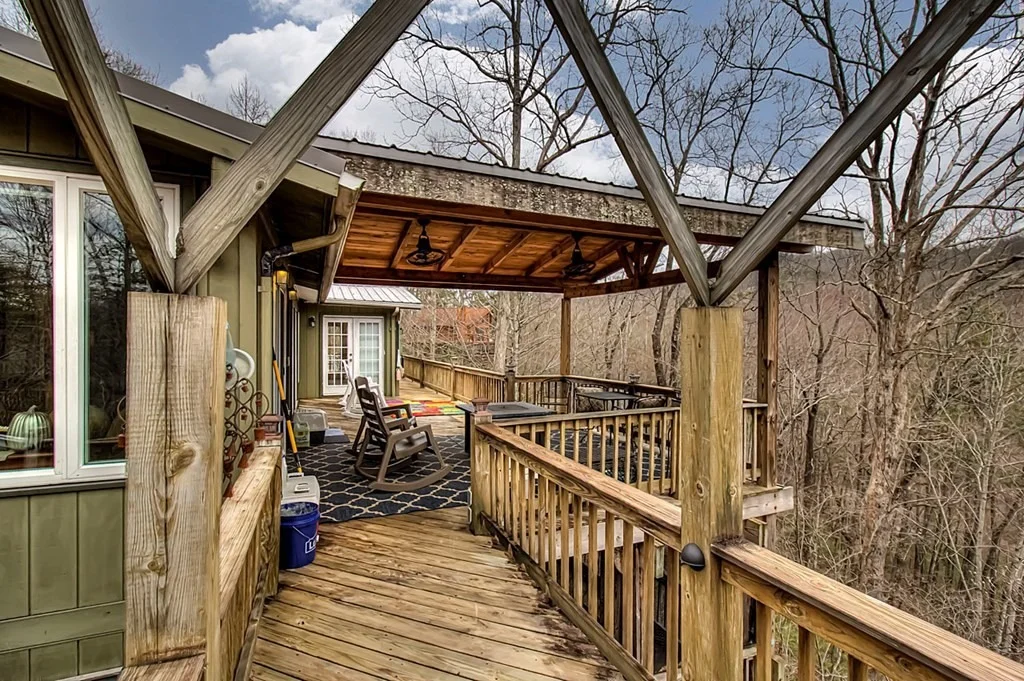 Photo of 2324 Headrick Lead