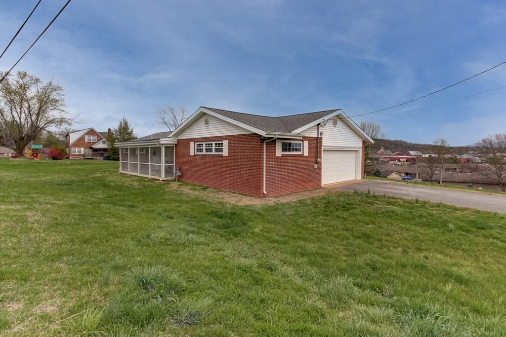 Photo of 211 Hardin Lane