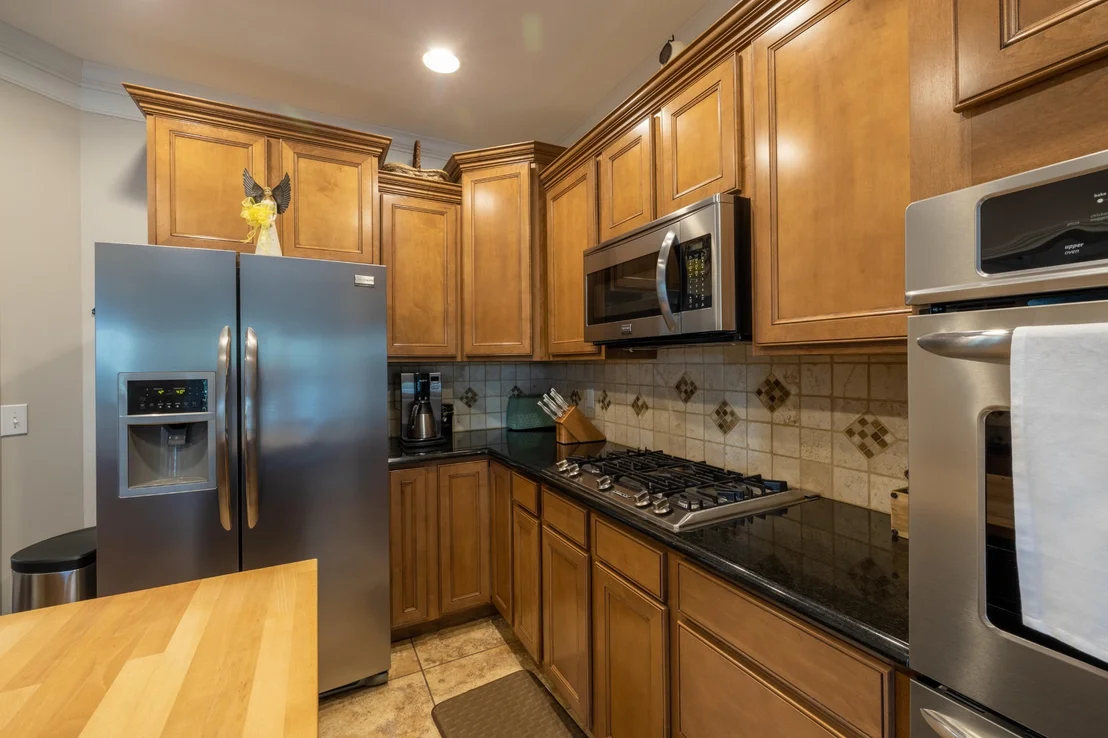 Photo of 5612 Bridgehampton Drive