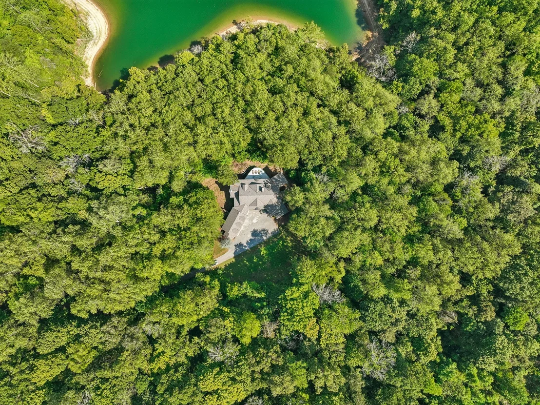 Photo of 2304 Backbone Rd