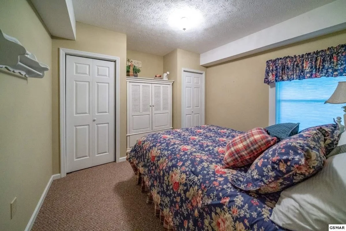 Photo of 1119 Gordon Way