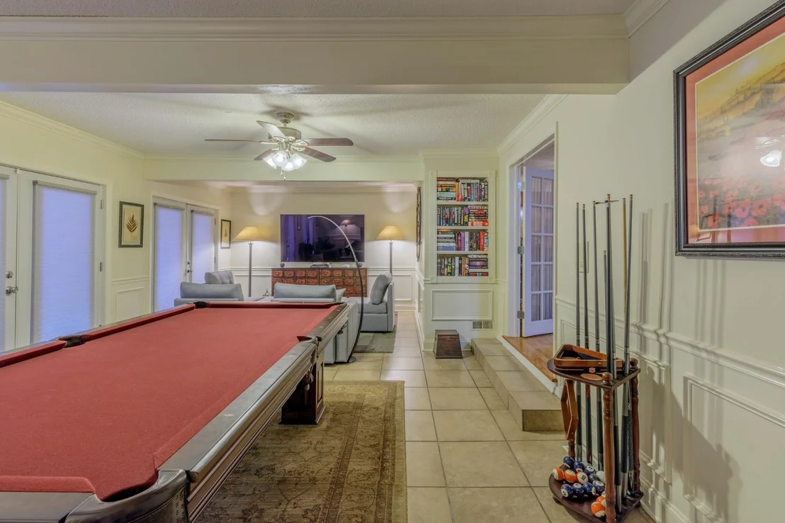 Photo of 801 Thomas Avenue
