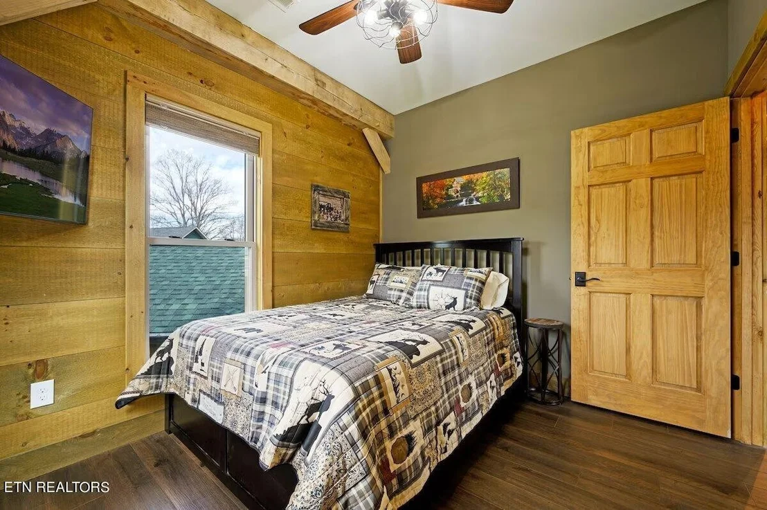 Photo of 4032 Roundtop Drive