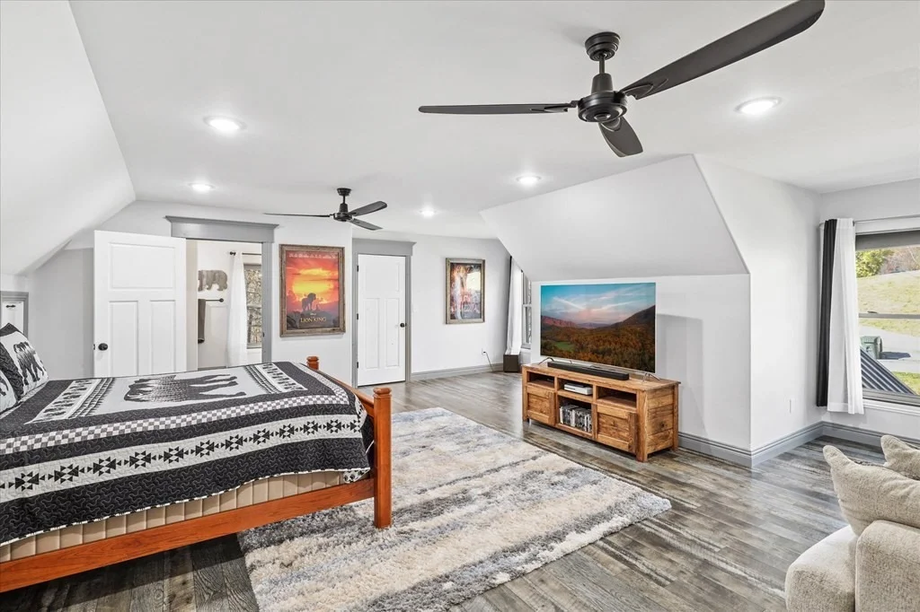 Photo of 429 Longspur Trail