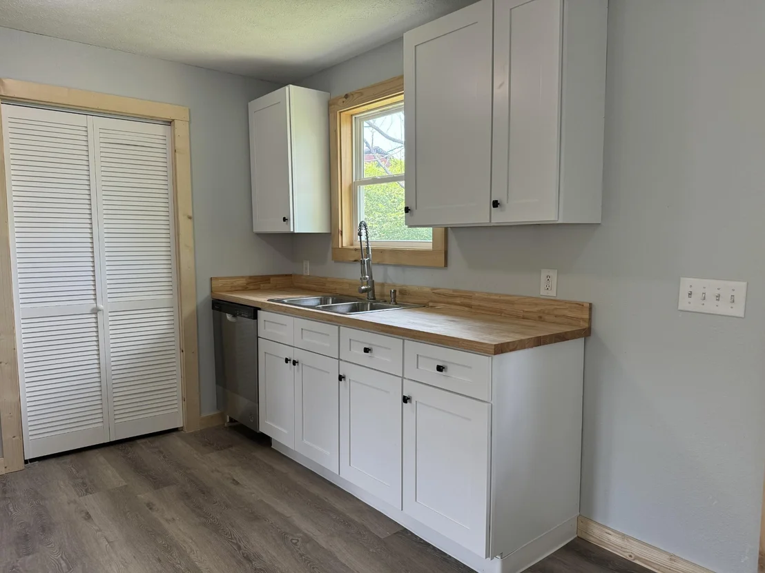 Photo of 2875 Cedar Bluff Road