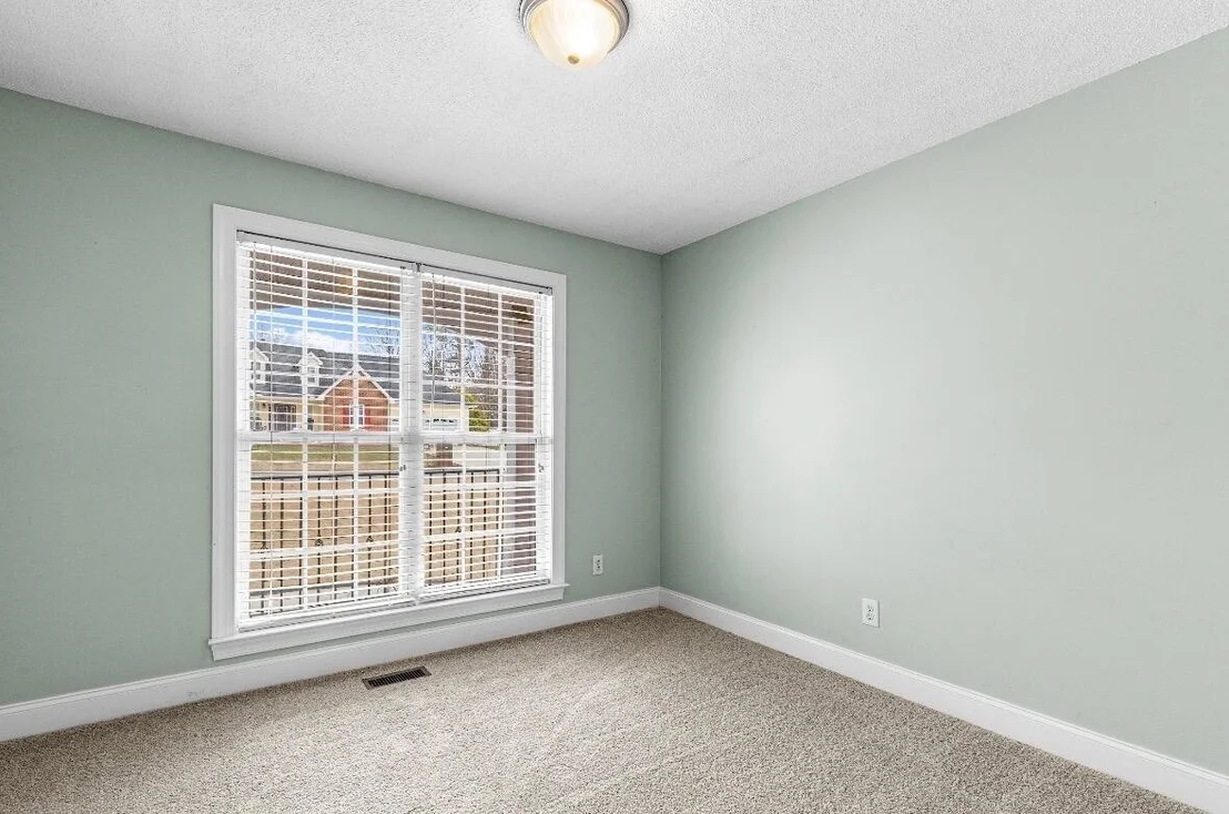 Photo of 433 Stanford Dr
