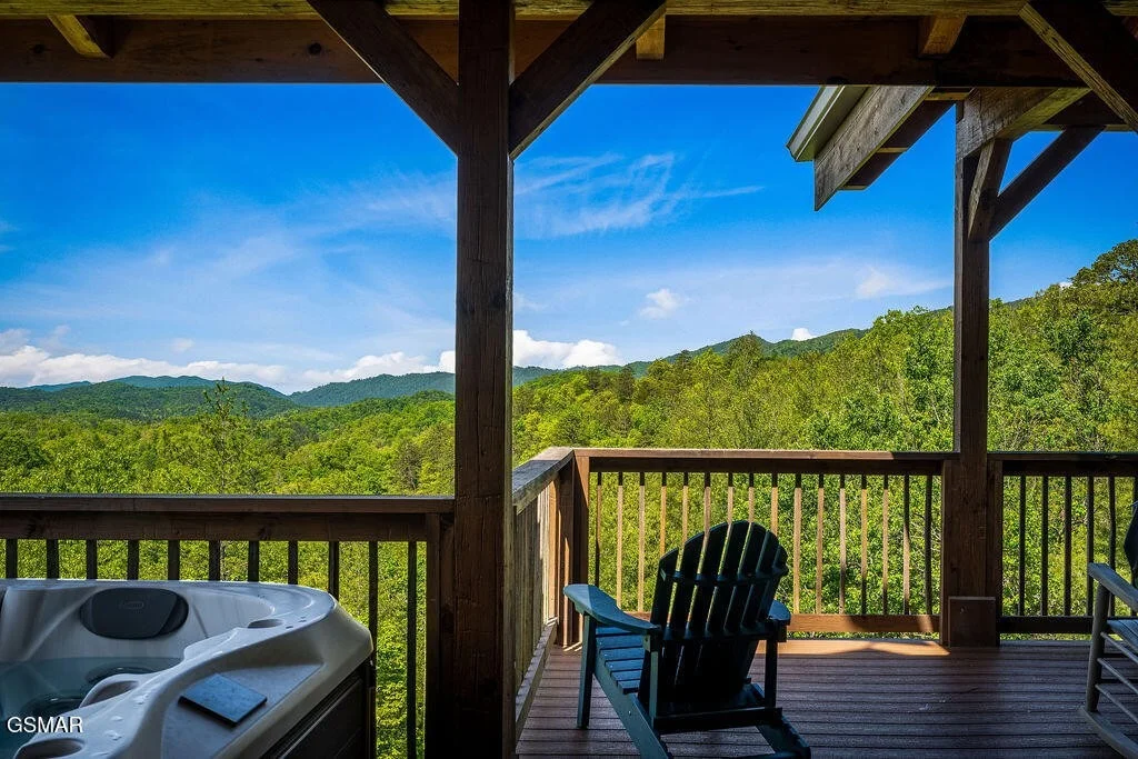 Photo of 335 Hawken Drive