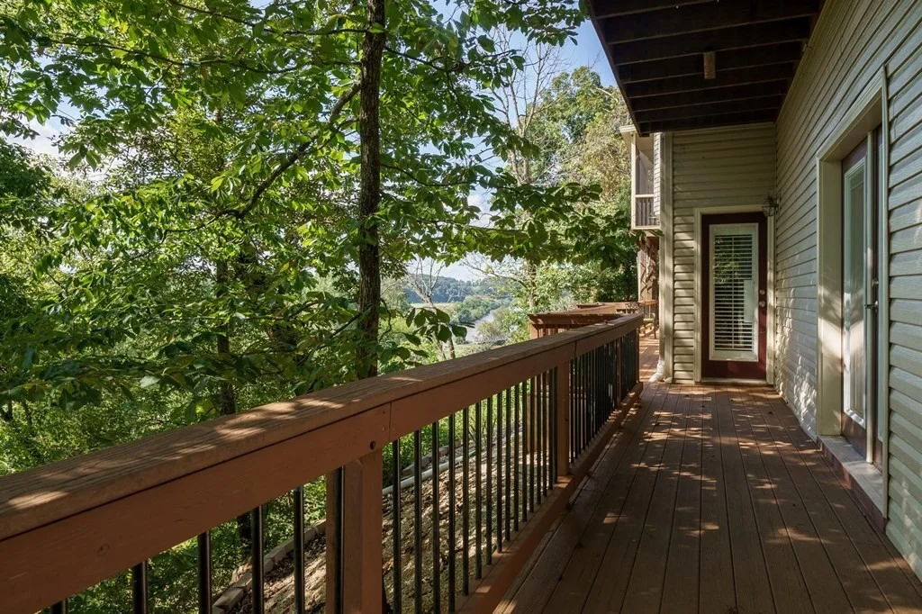 Photo of 1065 Kodak Road