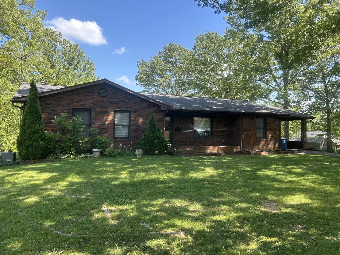 Photo of 108 Hazelnut Ave